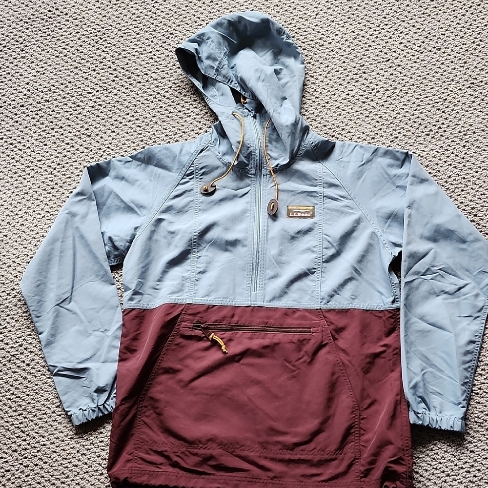 LL Bean 2 Toned 1/2 Zip Light Weight Hooded Women's Jacket Aqua/Maroon Size S